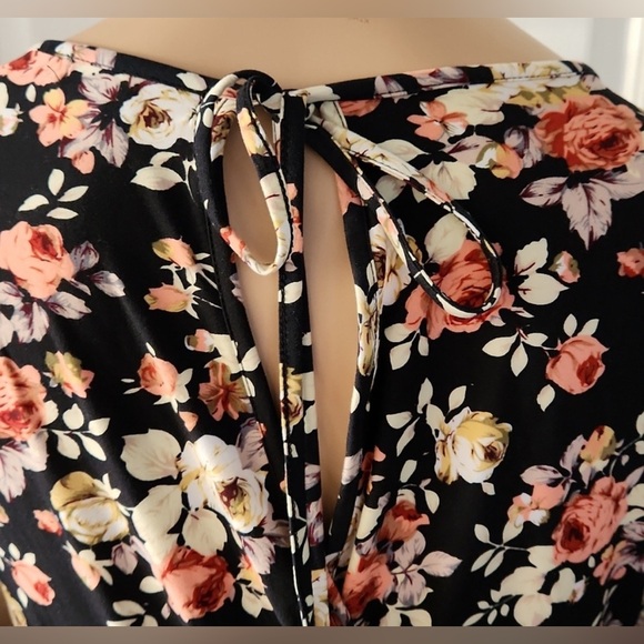 Vibe Sportswear Black Bohemian Floral Jumpsuit 1X - Picture 12 of 13